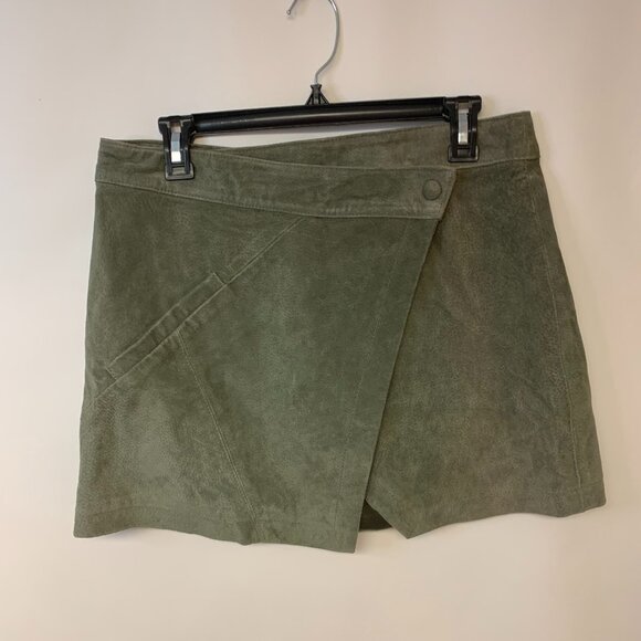 Blanknyc Womens Skirt SZ 29 Suede Mini Green Wrap NWT Asymmetrical Schoolgirl - Picture 1 of 9